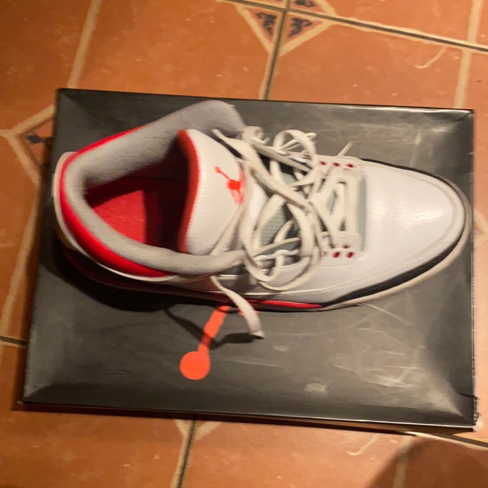 Air Jordan 4